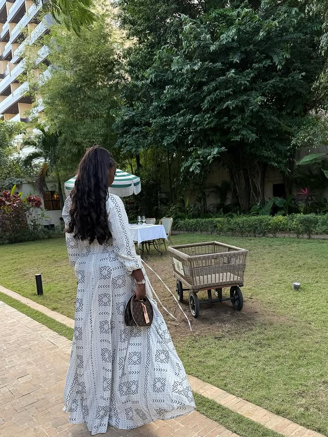Loose Cutout Maxi Dress