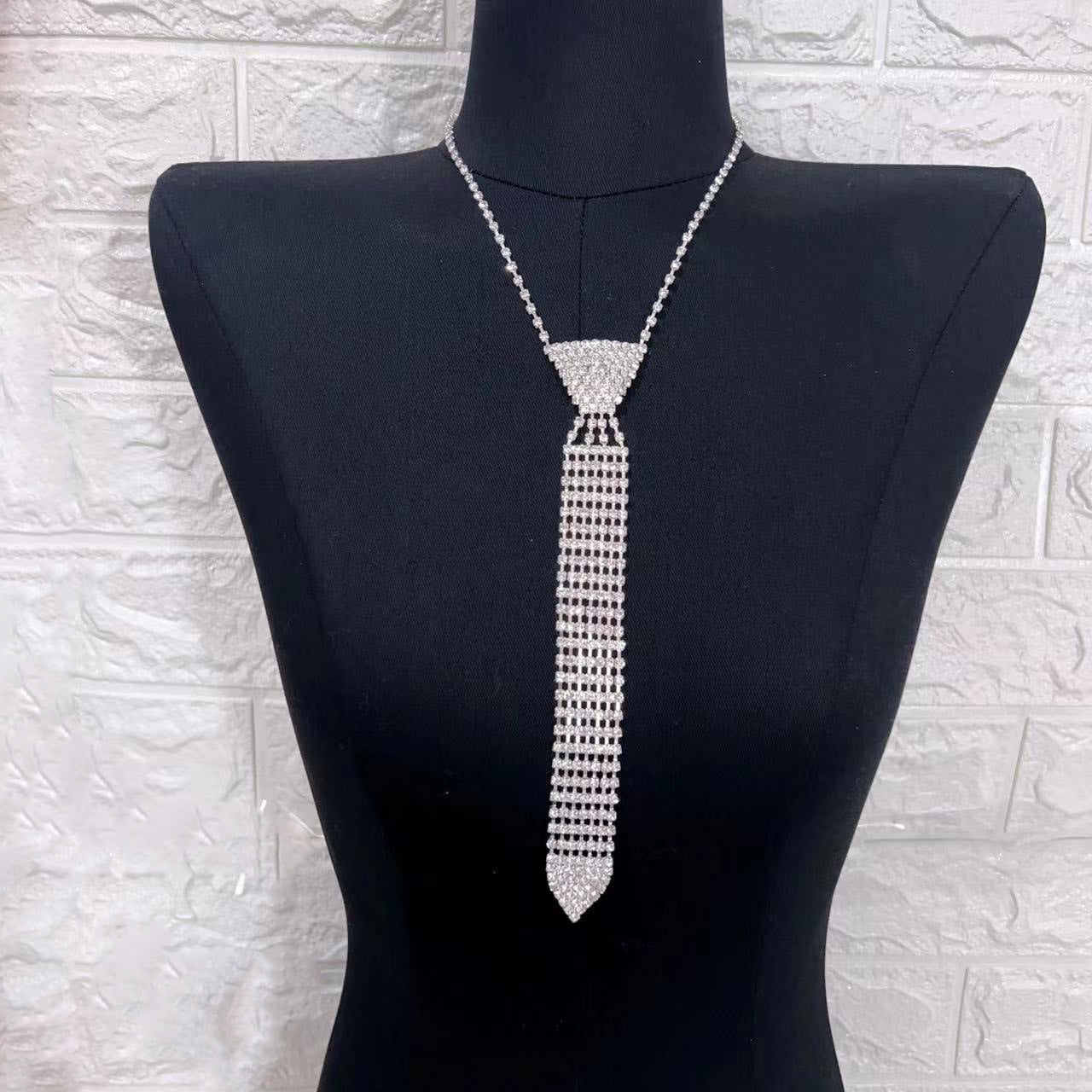 Dazzle Tie&Head Chain