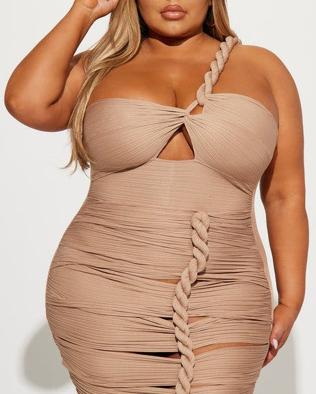 Twist It Up Maxi Dress